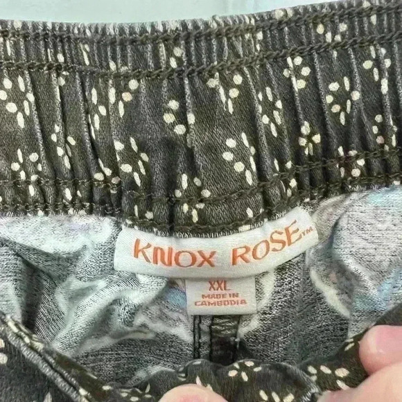 Women's High-Rise Relaxed Fit Pull-On Shorts - Knox Rose Brown Floral XXL - Picture 7 of 9